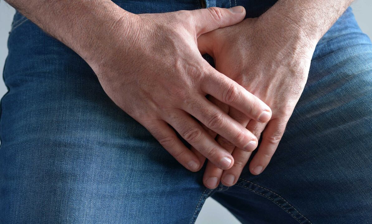 男子因显微手术阴茎肌肉移植而出现腹股沟不适